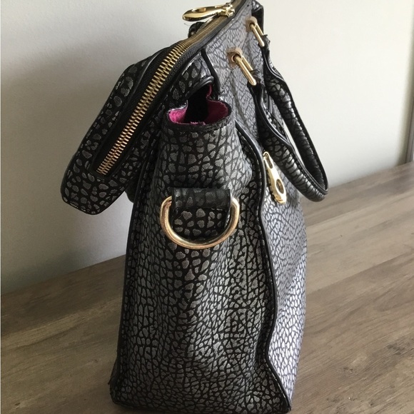 Sorrentino Black and Silver Snakeskin Handbag - Picture 5 of 9